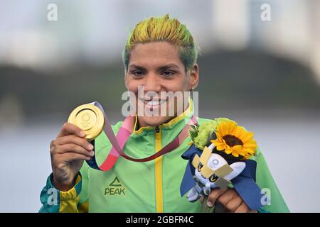 Ana Marcela CUNHA (BH), mit Medaille, Goldmedaille, Gewinnerin, Gewinnerin, Olympiasieger, Siegerehrung. Frauen 10 km Marathon Schwimmen, Langstreckenschwimmen, Odaiba Marine Park am 08/04/2021. Olympische Sommerspiele 2020, ab 23.07. - 08.08.2021 in Tokio/Japan. Stockfoto