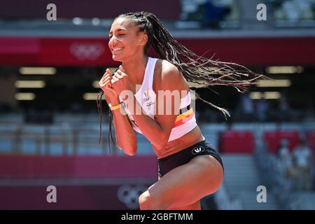 Der Belgier Nafissatou Nafi Thiam und der Belgier Nafissatou Nafi Thiam wurden während des Hochsprungwettbewerbs, dem zweiten Event am ersten Tag der, in Aktion gezeigt Stockfoto