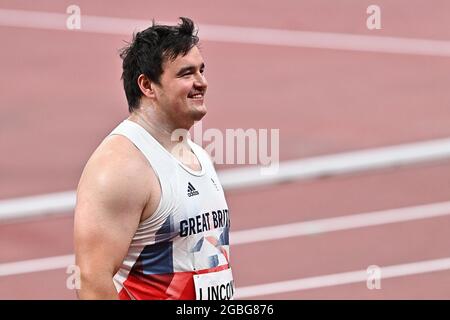 Tokio, Japan. August 2021. Leichtathletik. Olympiastadion. 10-1 Kasumigaokamachi. Shinjuku-ku. Tokio. Scott Lincoln (GBR) in der Schussput-Qualifikation. Kredit Garry Bowden/Sport in Pictures/Alamy live News Kredit: Sport in Pictures/Alamy Live News Stockfoto