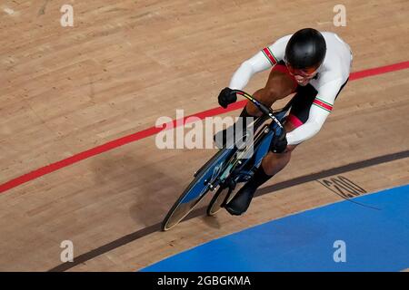 Tokio, Japan. August 2021. TOKIO, JAPAN - 4. AUGUST: Jair Tjon en Fa von Suriname im Sprint-Qualifying der Männer während der Olympischen Spiele in Tokio 2020 auf dem Izu Velodrome am 4. August 2021 in Tokio, Japan (Foto von Yannick Verhoeven/Orange Picics) Credit: Orange Pics BV/Alamy Live News Stockfoto