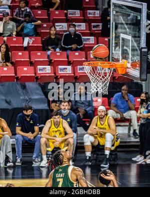 Edmonton, Kanada. August 2021. Jakeen Gant (7) von Saskatchewan Rattlers wurde während der Canadian Elite Basketball League 2021 zwischen Saskatchewan Rattlers und den Edmonton Stingers im Edmonton Expo Center in Aktion gesehen. (Endergebnis; Saskatchewan Rattlers 78:85 Edmonton Stingers) (Foto von Ron Palmer/SOPA Images/Sipa USA) Quelle: SIPA USA/Alamy Live News Stockfoto