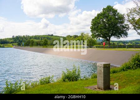 Deutschland, Attendorn, Biggesee, (auch Biggetalsperre) ist ein 8,76 km2 großer Stausee im Kreis Olpe in Nordrhein-Westfalen (Deutschland). Mit der al Stockfoto