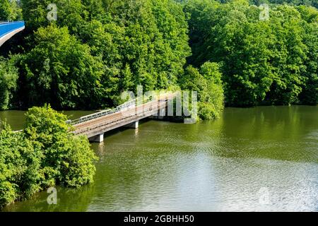 Deutschland, Attendorn, Biggesee, (auch Biggetalsperre) ist ein 8,76 km2 großer Stausee im Kreis Olpe in Nordrhein-Westfalen (Deutschland). Mit der al Stockfoto