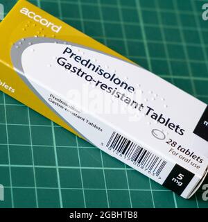 London England Großbritannien, August 4 2020, Packung mit 5 mg Prednisolon Steroid Tabletten ohne Menschen Stockfoto