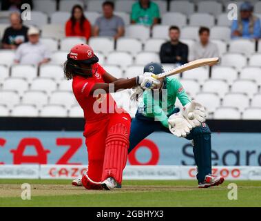 LONDON, ENGLAND - 02. AUGUST: Hayley Matthews von Welsh Fire Women während der Hundert zwischen Oval Invincible Women und Welsh Fire Women in Kia Oval Sta Stockfoto