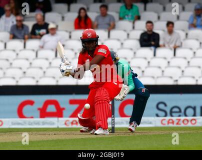 LONDON, ENGLAND - 02. AUGUST: Hayley Matthews von Welsh Fire Women während der Hundert zwischen Oval Invincible Women und Welsh Fire Women in Kia Oval Sta Stockfoto