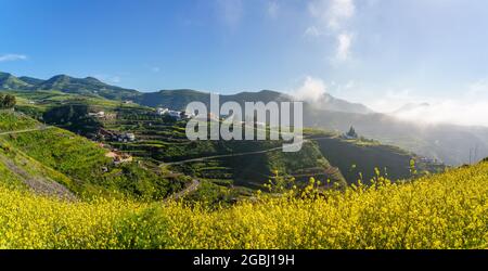 Landschaft mit Tejeda Village auf Gran Canaria, Kanarische Inseln, Spanien Stockfoto