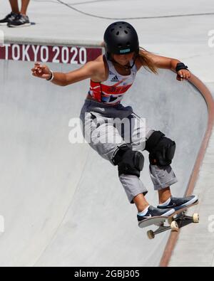 Tokio, Kanto, Japan. August 2021. Sky Brown (GBR) beim Skateboarden im Frauenpark während der Olympischen Sommerspiele 2020 in Tokio im Ariake Urban Sports Park. (Bild: © David McIntyre/ZUMA Press Wire) Stockfoto