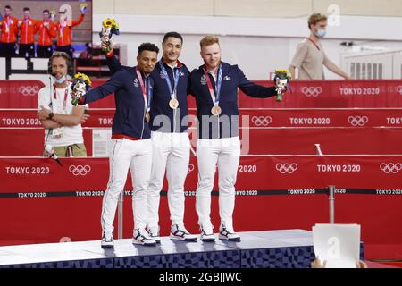 Izu, Japan, 04/08/2021, 118 GRENGBO Florian / 122 VIGIER Sebastian / 199 HELAL Rayan (FRA) 3. Bronzemedaille während der Olympischen Spiele Tokio 2020, Radweg Männer Team Sprint Medaillenübergabe am 3. August 2021 auf dem Izu Velodrome in Izu, Japan - Foto Foto Kishimoto / DPPI Stockfoto