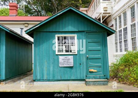 Außenansicht von 1906 Erdbeben und Feuer Flüchtlingshütte. - San Francisco, Kalifornien, USA - 2021 Stockfoto