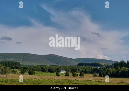 Cromdale Hills, von der Balnafettach Farm, Cromdale, in der Nähe von Grantown-on-Spey, Speyside, Schottland Stockfoto