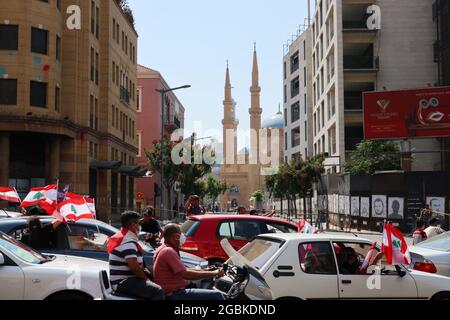 Beirut, Libanon. August 2021. Erster Jahrestag von Port Blast, Beirut, Libanon, am 4. August 2021. Die schreckliche Explosion des Hafens von Beirut ereignete sich am 4. August 2020 um 6:07 Uhr und tötete mehr als 200 Menschen. (Elisa Gestri/Sipa USA) Quelle: SIPA USA/Alamy Live News Stockfoto