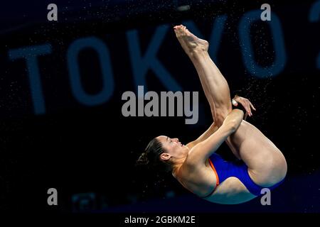 TOKIO, JAPAN - 4. AUGUST: Van DUIJN Celine aus den Niederlanden tritt beim DAMENTAUCHEN an - 10-METER-PLATTFORM-VORLAUF bei den Olympischen Spielen 2020 in Tokio im Aquatics Center am 4. August 2021 in Tokio, Japan (Foto: Giorgio Scala / Deepbluemedia / Insidefoto/Orange Picics) Stockfoto