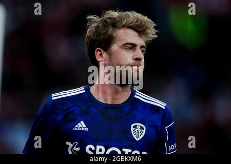 AMSTERDAM, NIEDERLANDE - 4. AUGUST: Patrick Bamford von Leeds United während des Vorsaison-Freundschaftsspiel zwischen Ajax und Leeds United in der Johan Cruijff Arena am 4. August 2021 in Amsterdam, Niederlande (Foto: Broer van den Boom/Orange Picters) Stockfoto