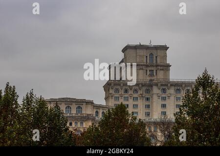 Palast des Parlaments in der Nacht, Bukarest, Rumänien Stockfoto