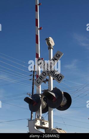 Bahnübergang in Tehachapi, Kalifornien Stockfoto