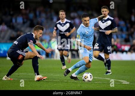 MELBOURNE, AUSTRALIEN - 06. MÄRZ: Jamie Maclaren von Melbourne City kontrolliert den Ball während des Hyundai A-League-Fußballmatches zwischen Melbourne Victory und Melbourne City FC am 06. März 2021 im Marvel Stadium in Melbourne, Australien. Kredit: Dave Hewison/Speed Media/Alamy Live Nachrichten Stockfoto