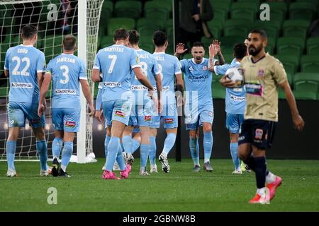 MELBOURNE, AUSTRALIEN - 29. APRIL: Melbourne City feiert das Tor von Jamie Maclaren während des Hyundai A-League Fußballmatches zwischen dem Melbourne City FC und den Newcastle Jets am 29. April 2021 im AAMI Park in Melbourne, Australien. Kredit: Dave Hewison/Speed Media/Alamy Live Nachrichten Stockfoto