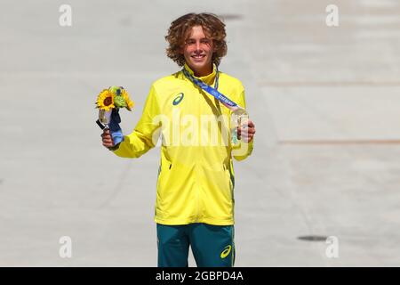 Keegan PALMER (AUS) feiert Goldmedaillengewinnerin, 5. AUGUST 2021 - Skateboarding : Men's Park Medal Ceremony during the Tokyo Olympic Games 2020 at Ariake Sports Park Skateboarding in Tokyo, Japan. Quelle: AFLO SPORT/Alamy Live News Stockfoto