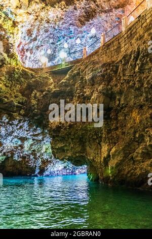 Polignano a Mare, Palazzese Höhle Stockfoto