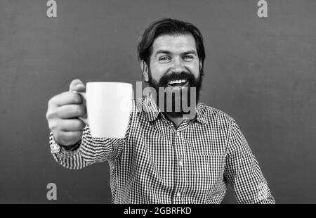 college Dozent trinken Kaffee nach dem Unterricht. Zurück zur Schule. Formale Bildung. Wissenstag. Reife bärtige Lehrer am Unterricht. Brutaler Mann arbeiten in Stockfoto