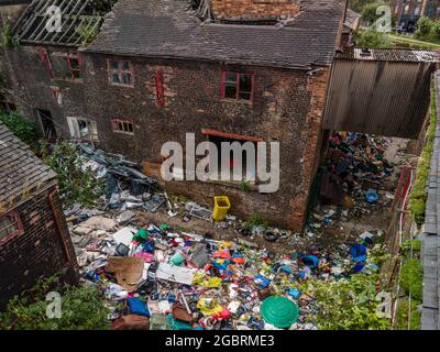 Luftberichte Bilder von riesigen Mengen an Flaschentauchen auf dem ehemaligen Töpferstandort Stoke on Trent Staffordshire Drone Housing Planning bewilligt für 40 Stockfoto