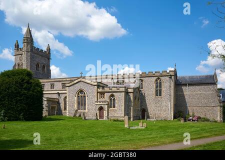 Die historische Kirche St. Mary the Virgin aus dem 13. Jahrhundert in Old Amersham, Buckinghamshire, Südengland, steht unter Denkmalschutz Stockfoto