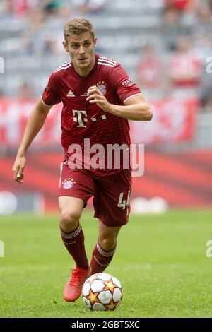 München, ALLIANZARENA, Deutschland. Juli 2021. Josip STANISIC (FCB). Fußball, FC Bayern München (M) - SSC Napoli (NEA), Vorbereitungsspiel für die Saison 2021-2022, am 31. Juli 2021 in München, ALLIANZARENA, Deutschland. ¬ Credit: dpa/Alamy Live News Stockfoto