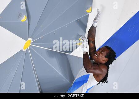 Tokio, Japan. Kredit: MATSUO. August 2021. MAWEM Mickael (FRA) Sportklettern : Boulderfinale während der Olympischen Spiele 2020 in Tokio im Aomi Urban Sports Park in Tokio, Japan. Kredit: MATSUO .K/AFLO SPORT/Alamy Live Nachrichten Stockfoto