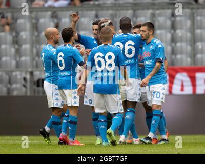 München, ALLIANZARENA, Deutschland. Juli 2021. Neapel - Jubel. Fußball, FC Bayern München (M) - SSC Napoli (NEA), Vorbereitungsspiel für die Saison 2021-2022, am 31. Juli 2021 in München, ALLIANZARENA, Deutschland. ¬ Credit: dpa/Alamy Live News Stockfoto