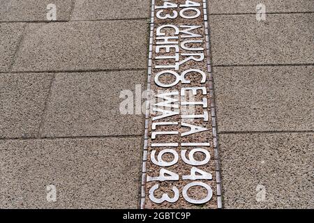 Die Grenzlinie des Warschauer Ghettos zur Ghetto-Mauer 1940 bis 1943 in der Zelazna-Straße in Warschau, Polen. 21. Mai 2021 © Wojciech Strozyk / Alamy Stockfoto Stockfoto