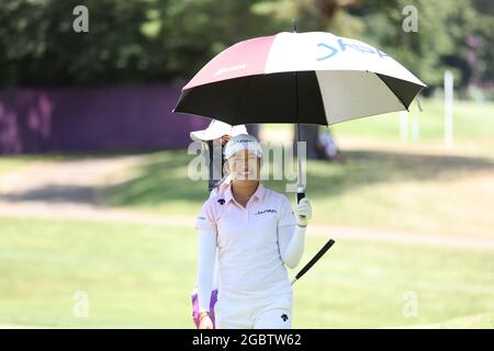 Saitama, Japan. August 2021. Mone Inami (JPN) Golf : Frauen individuelle Stroke spielen Runde 2 während der Olympischen Spiele in Tokio 2020 im Kasumigaseki Country Club in Saitama, Japan . Quelle: AFLO/Alamy Live News Stockfoto