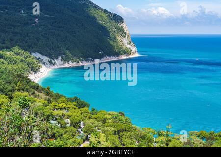 Region Marken. Meereslandschaft von Conero, Sirolo, Italien Stockfoto