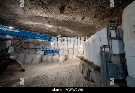 Heilbronn, Deutschland. August 2021. Abfälle werden in der unterirdischen Deponie der Südwestdeutschen Salzwerke deponiert. Quelle: Bernd Weißbrod/dpa/Alamy Live News Stockfoto