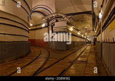 HUNSPACH, FRANKREICH, 24. Juni 2021 : ein Kilometer langer Korridor im Ouvrage Schoenebourg. Die Festung, eine Maginot-Linie Festung, ist die größte offen für die Stockfoto