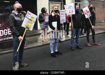 DIE ERNEUTE ÜBERTRAGUNG VON WAHLKAMPFAUFTRITTEN IN Dublin, die gegen das Arbeitspraktikum-Programm (WPEP) protestieren, das sich wie ein freies Arbeitsprogramm für Arbeitgeber verhält. Bilddatum: Donnerstag, 5. August 2021. Stockfoto