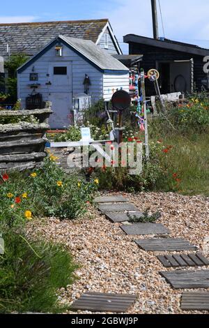 Kunststudio an einem Kiesstrand Stockfoto