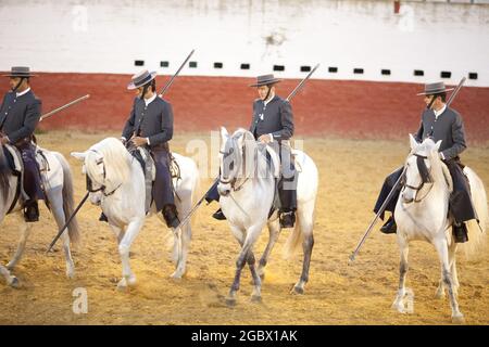 Garrocha Reiten in Spanien in der Nähe von Sevilla auf einem Bauernhof Stockfoto