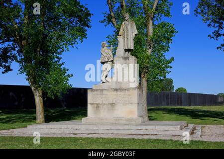 Denkmal des französischen Generals Paul Andre Marie Maistre (1858-1922) in Abalain-Saint-Nazaire (Pas-de-Calais), Frankreich Stockfoto