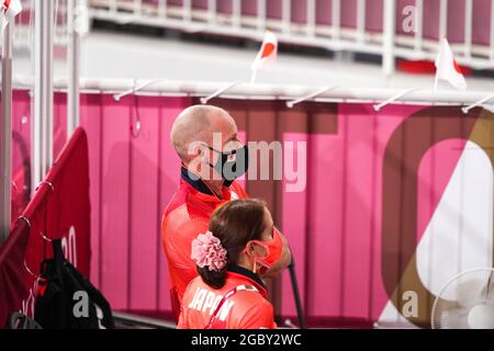 Shizuoka, Japan. August 2021. Benoit Vetu (JPN) Radsport: Sprint 1/8-Finale der Herren während der Olympischen Spiele 2020 in Tokio auf dem Izu Velodrome in Shizuoka, Japan. Quelle: Shutaro Mochizuki/AFLO/Alamy Live News Stockfoto