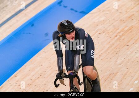 Shizuoka, Japan. August 2021. Ellesse Andrews (NZL) Cycling : Frauen-Keirin-Halbfinale während der Olympischen Spiele 2020 in Tokio auf dem Izu Velodrome in Shizuoka, Japan . Quelle: Shutaro Mochizuki/AFLO/Alamy Live News Stockfoto