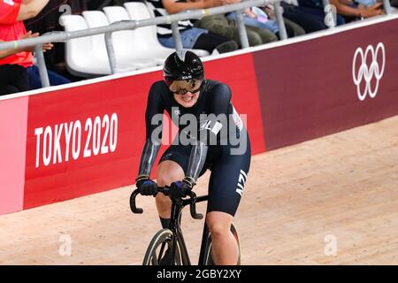 Shizuoka, Japan. August 2021. Ellesse Andrews (NZL) Radfahren : Frauen-Keirin-Finale während der Olympischen Spiele 2020 in Tokio auf dem Izu Velodrome in Shizuoka, Japan . Quelle: Shutaro Mochizuki/AFLO/Alamy Live News Stockfoto