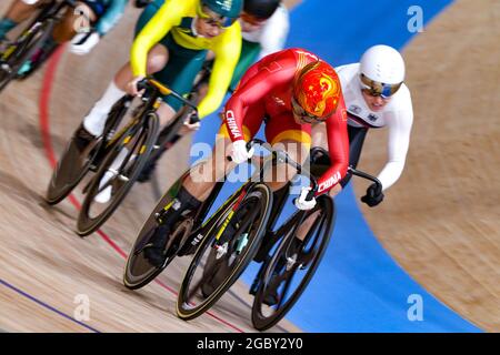 Shizuoka, Japan. August 2021. Zhong Tianshi (CHN) Radfahren : Frauen-Keirin-Finale während der Olympischen Spiele 2020 in Tokio auf dem Izu Velodrome in Shizuoka, Japan . Quelle: Shutaro Mochizuki/AFLO/Alamy Live News Stockfoto