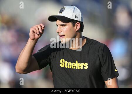 Canton, Vereinigte Staaten. August 2021. Pittsburgh Steelers Mason Rudolph (2) vor einem Spiel gegen die Dallas Cowboys im Pro Football Hall of Fame Game in Canton, Ohio am Donnerstag, den 5. August 2021. Foto von Aaron Josefczyk/UPI Credit: UPI/Alamy Live News Stockfoto