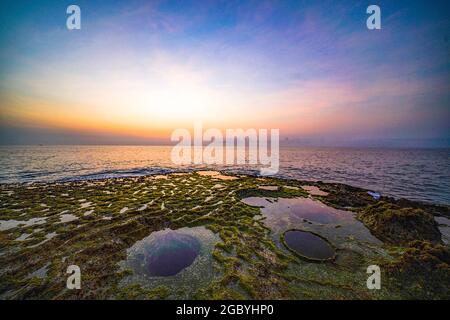 Schöne Höhle mit Felsen in Ninh Thuan Provinz Südvietnam Stockfoto