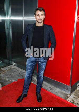 London, Großbritannien. August 2021. Pasha Kovalev nimmt an der Press Night für „Singin“ in the Rain im Sadler's Wells Theatre in London Teil. Kredit: SOPA Images Limited/Alamy Live Nachrichten Stockfoto