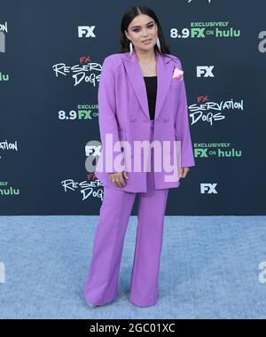 Los Angeles, USA. August 2021. Devery Jacobs kommt zur Premiere der FX RESERVATION DOGS Series, die am Montag, dem 5. August 2021, im NeueHouse in Los Angeles, CA, stattfand. (Foto: Sthanlee B. Mirador/Sipa USA) Quelle: SIPA USA/Alamy Live News Stockfoto