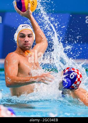 Tokio, Japan. August 2021. TOKIO, JAPAN - 6. AUGUST: Während des Olympischen Wasserball-Turniers 2020 in Tokio, am 6. August 2021 im Tatsumi Waterpolo Center in Tokio (Foto: Marcel ter Bals/Orange Picics) Credit: Orange Pics BV/Alamy Live News, die Männer-Wertung 5.-8. Spiel zwischen Montenegro und Kroatien Stockfoto