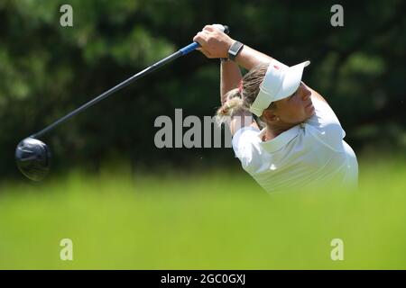 Saitama, Japan. August 2021. Emily Kristine Pedersen aus Dänemark tritt bei den Olympischen Spielen 2020 in Tokio in Saitama, Japan, am 6. August 2021, beim dritten Golfrunde der Frauen an. Quelle: Zheng Huansong/Xinhua/Alamy Live News Stockfoto