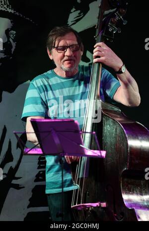 Krakau, Polen - 5. Juli 2021: Marian Pawlik Quartett spielt live bei der 26. Ausgabe des Summer Jazz Festivals in Krakau, Stockfoto